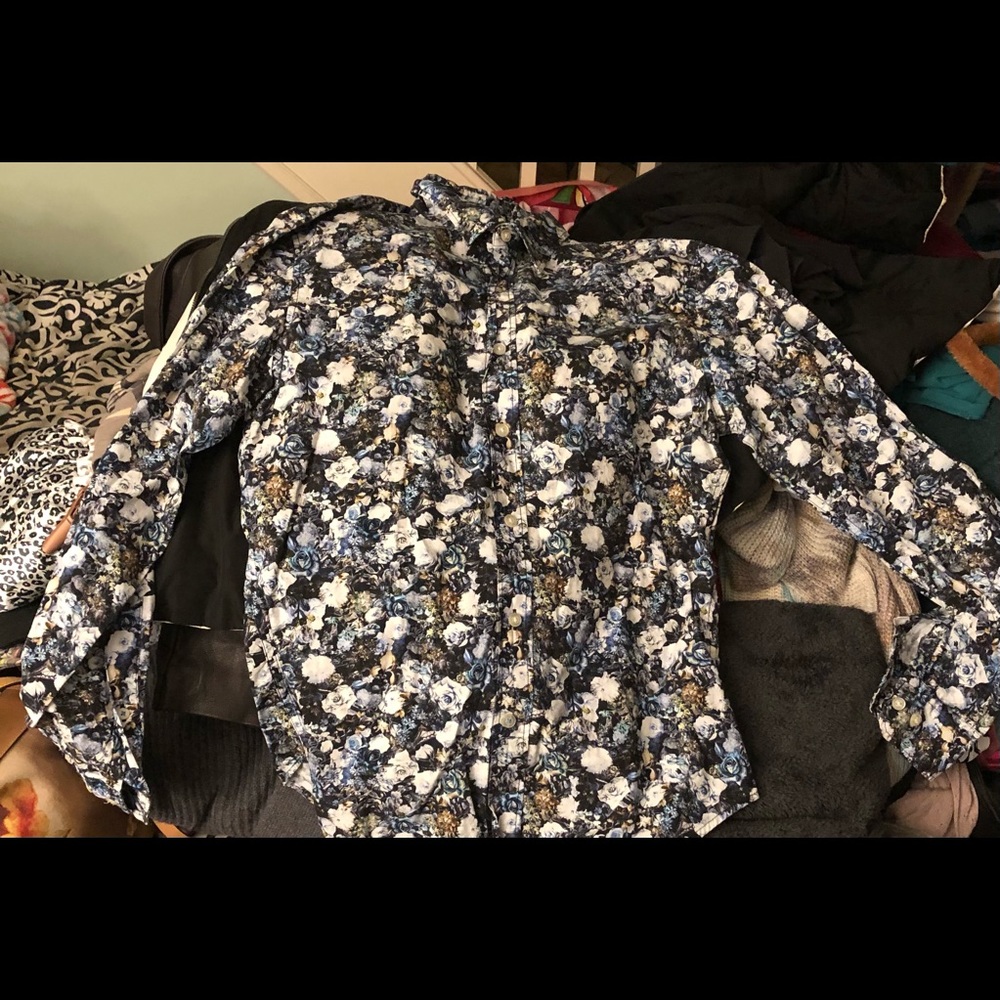 Banana Republic Mens Grant fit Rose casual shirt